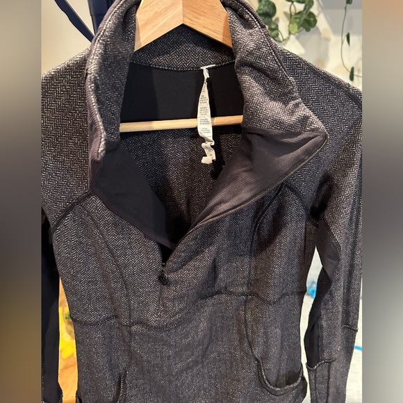 Lululemon base runner 1/2 zip - Picture 5 of 10